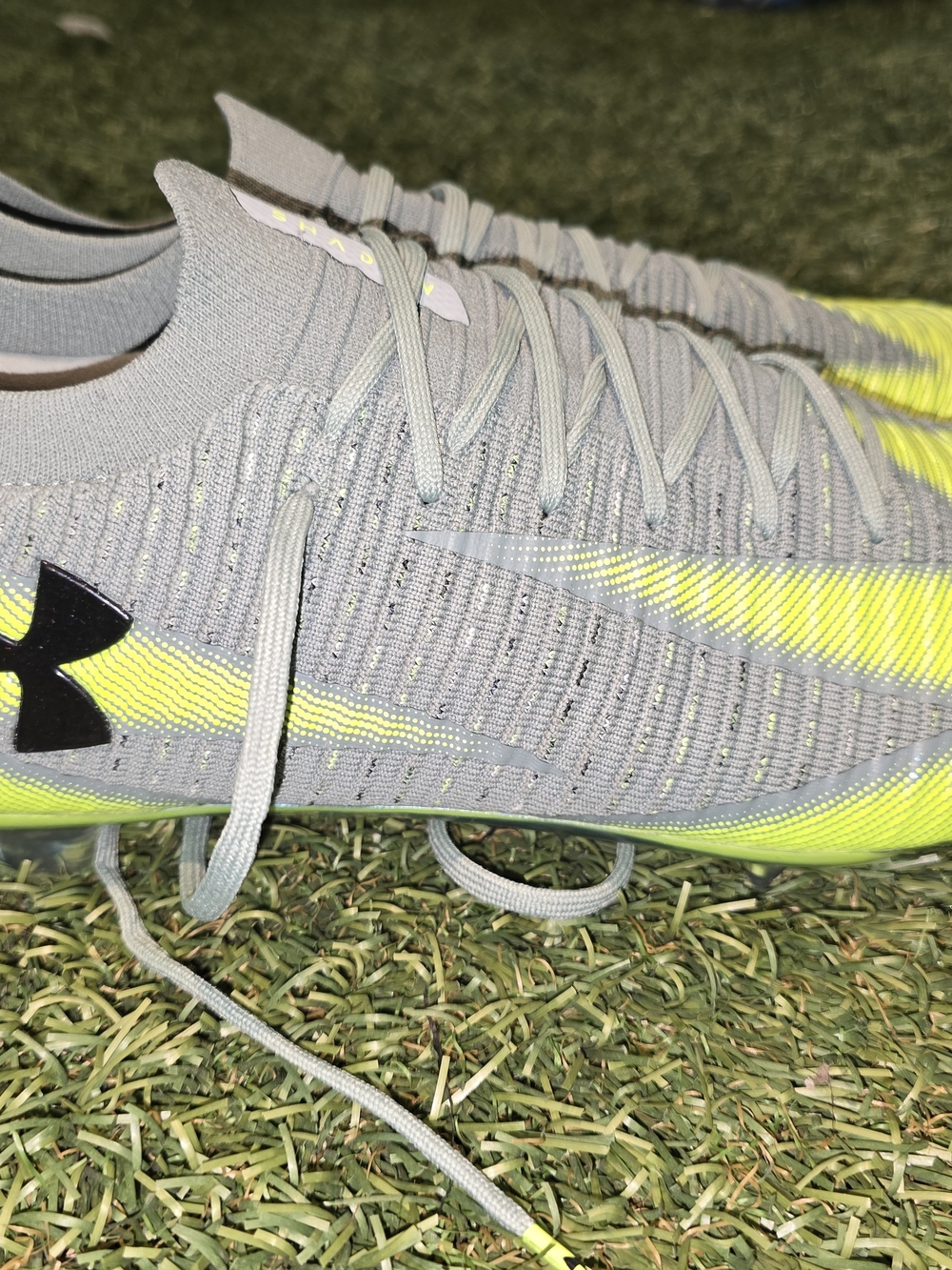 Shadow Elite 3 Under Armour Men's Grey & Neon Yellow Soccer Cleats